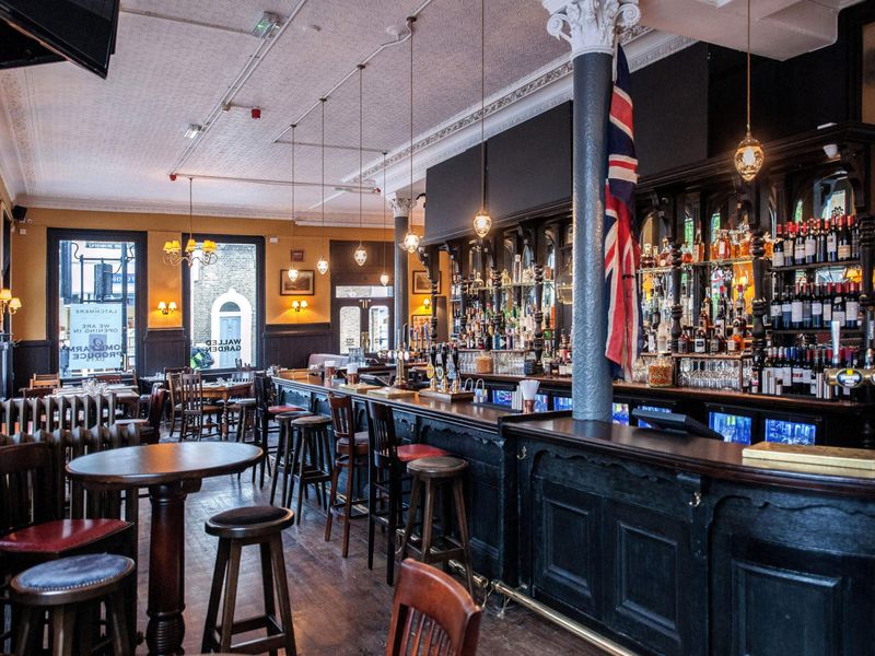 (c) David Griffen	. (Pub, Bar). Published on 16-11-2021