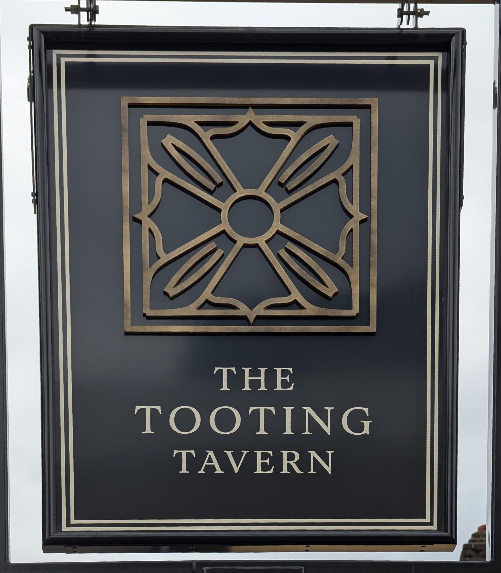 Tooting Tavern exterior . (Sign). Published on 21-08-2024