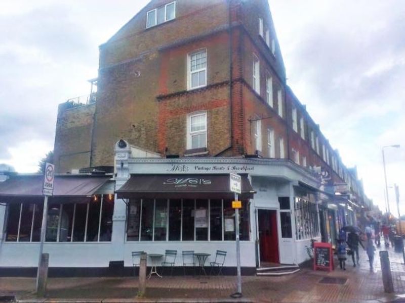 Mel's Café Bar Earlsfield SW18. (Pub, External, Key). Published on 08-07-2014