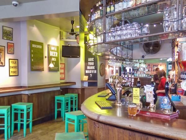 Draft House Northcote SW11 20151022. (Pub, Bar). Published on 26-10-2015