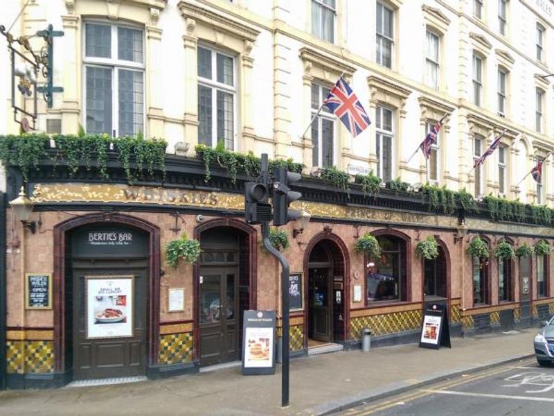 Prince of Wales Wimbledon SW19 12-11-2015. (Pub, External, Key). Published on 12-11-2015