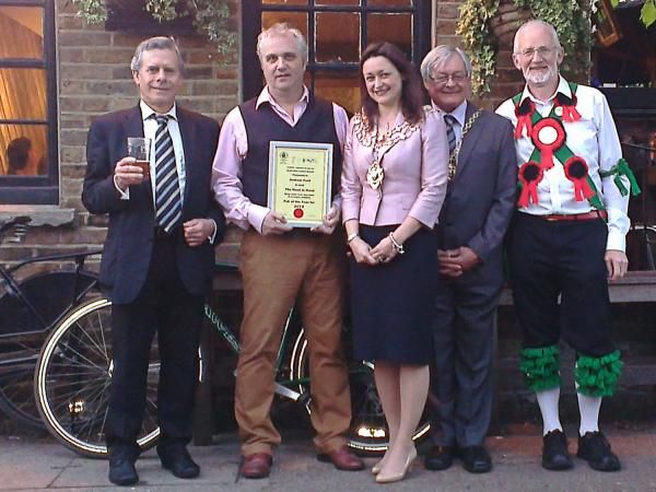 SWL CAMRA Pub of the Year 2013 Presentation Group, Hand in Hand . (Pub, External, Publican, Branch, Award). Published on 01-05-2014
