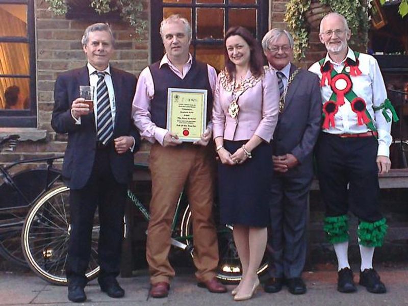 SWL CAMRA Pub of the Year 2013 Presentation Group, Hand in Hand . (Pub, External, Publican, Branch, Award). Published on 01-05-2014