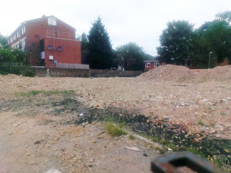 The sit of the Highwayman in July 2014 after the pub's demolitio. (External). Published on 10-07-2014