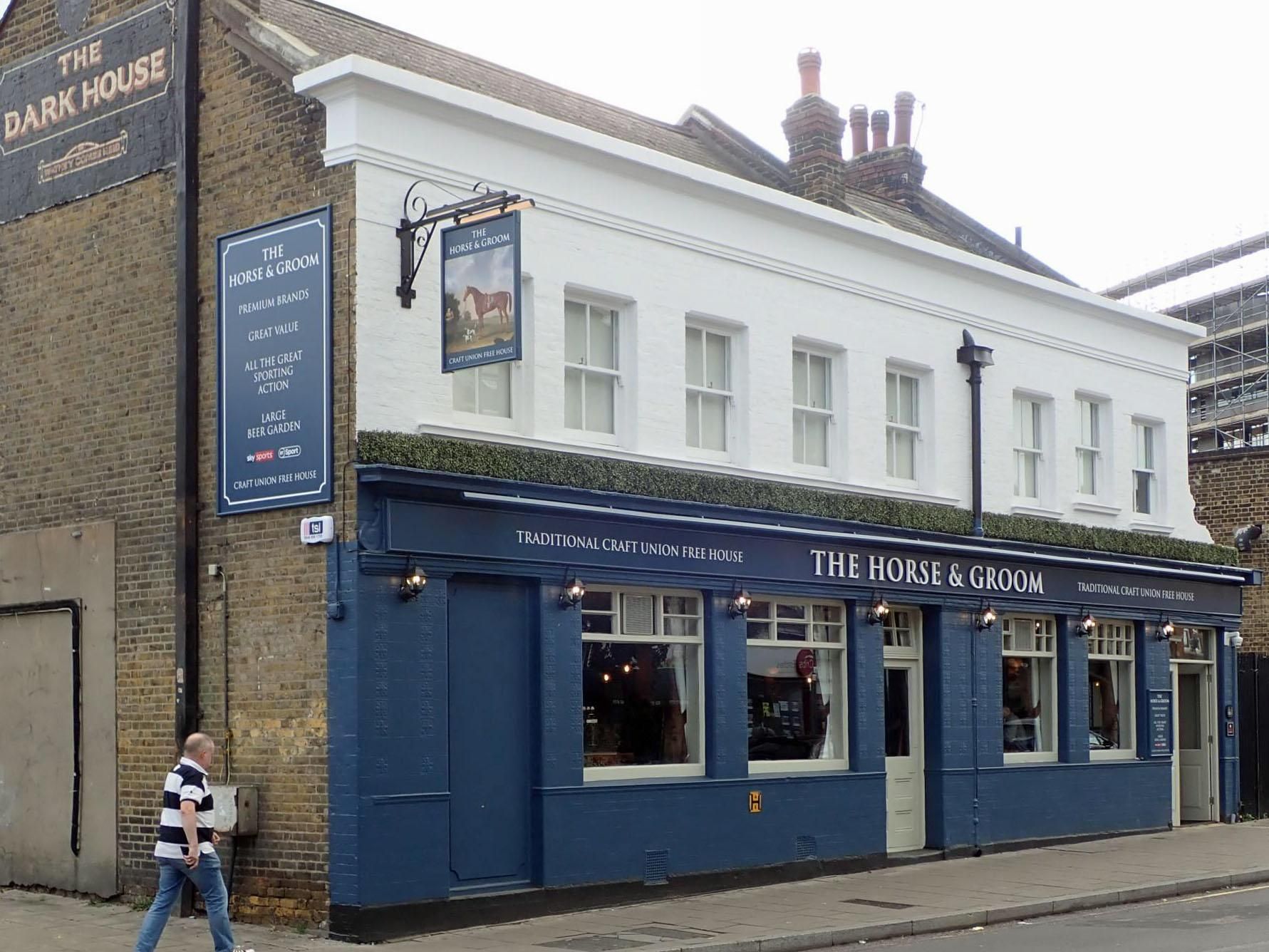 Horse & Groom, Merton - 2021-10-15. (Pub, Sign, Key). Published on 03-11-2021