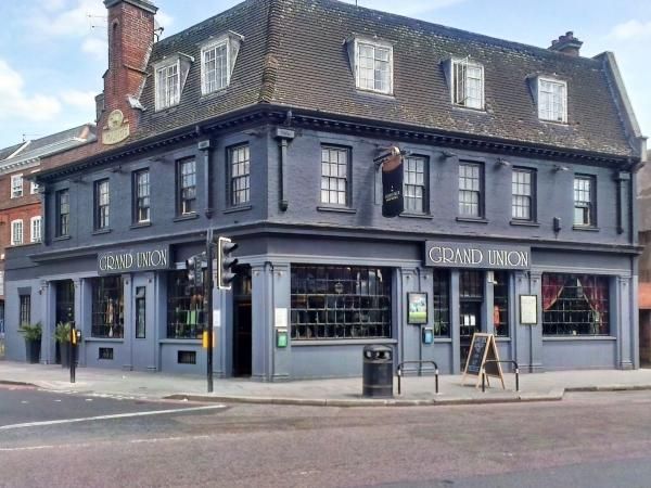 Grand Union, Wandsworth SW18. (Pub, External, Key). Published on 28-06-2014