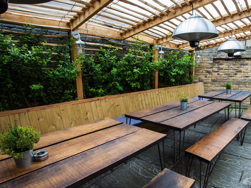 (c) Three Cheers Pub Co. (Garden). Published on 16-11-2021