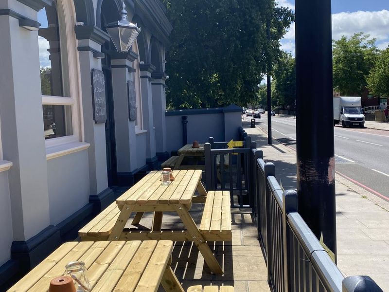 Union Battersea front seating - 2024-07-07. (Pub, External). Published on 09-07-2024