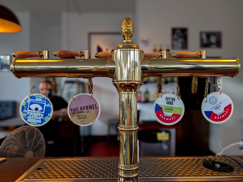 Queens Head SW8 beers 1 - 20250826. (Pub, Bar). Published on 26-08-2025 