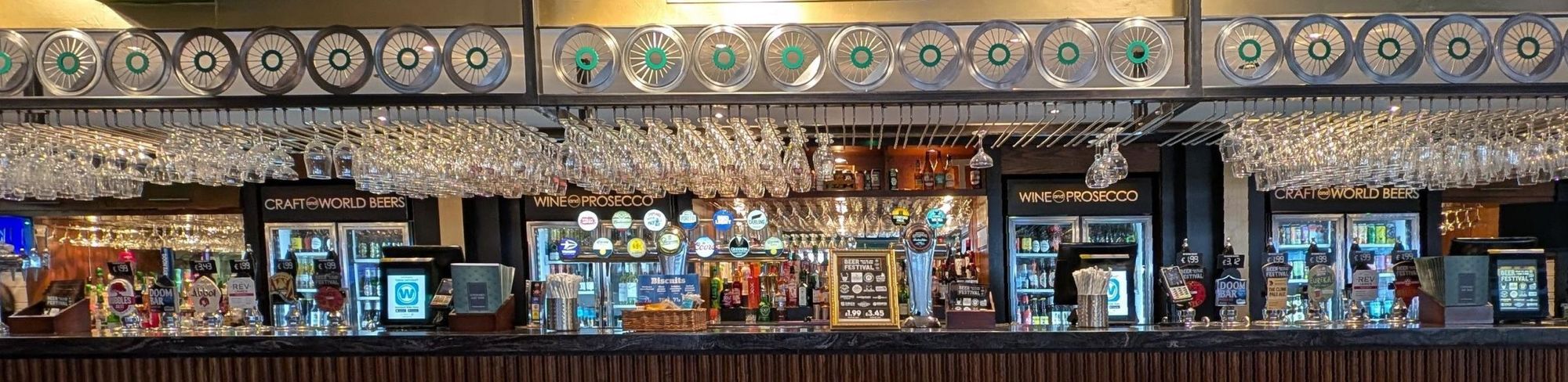 London & South Western, Bar. (Pub, Bar). Published on 30-01-2025