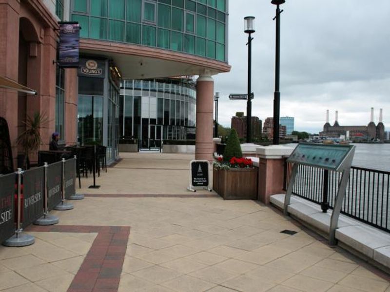 Riverside SW8. (Pub, External, Key). Published on 04-10-2014