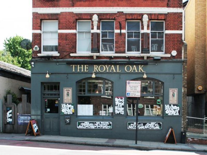 Roal Oak Wandsworth SW18. (Pub, External, Key). Published on 28-06-2014
