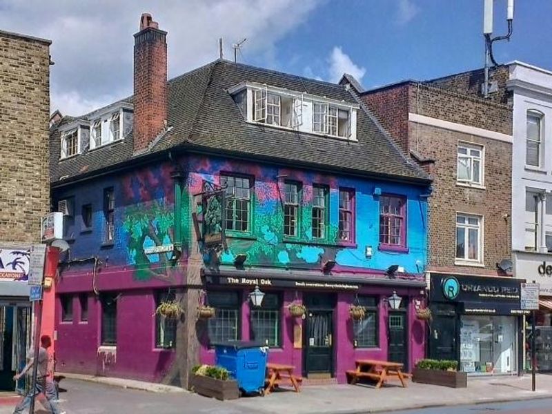 Royal Oak SW4. (Pub, External). Published on 09-07-2014