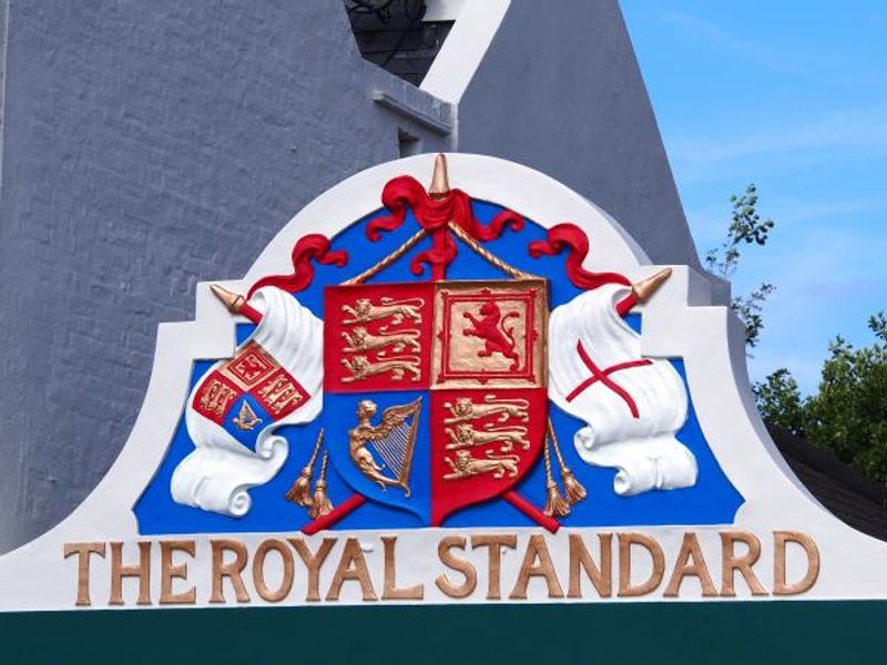 Royal Standard Colliers Wood SW19 Pub Crest - 20160815. (Pub, External). Published on 23-08-2016 