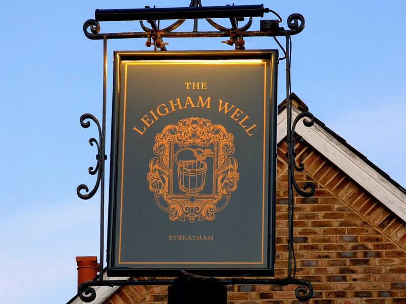 Leigham Well Pub Sign. (Pub, External, Sign). Published on 06-04-2026 