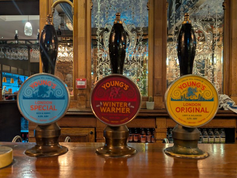 Handpunps in the Bull - 20251226. (Bar). Published on 26-12-2025 