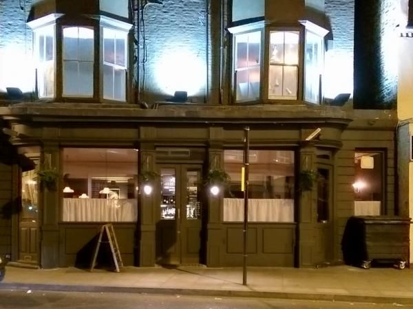 Queen's Head Stockwell - SW9 . (Pub, External). Published on 02-12-2015