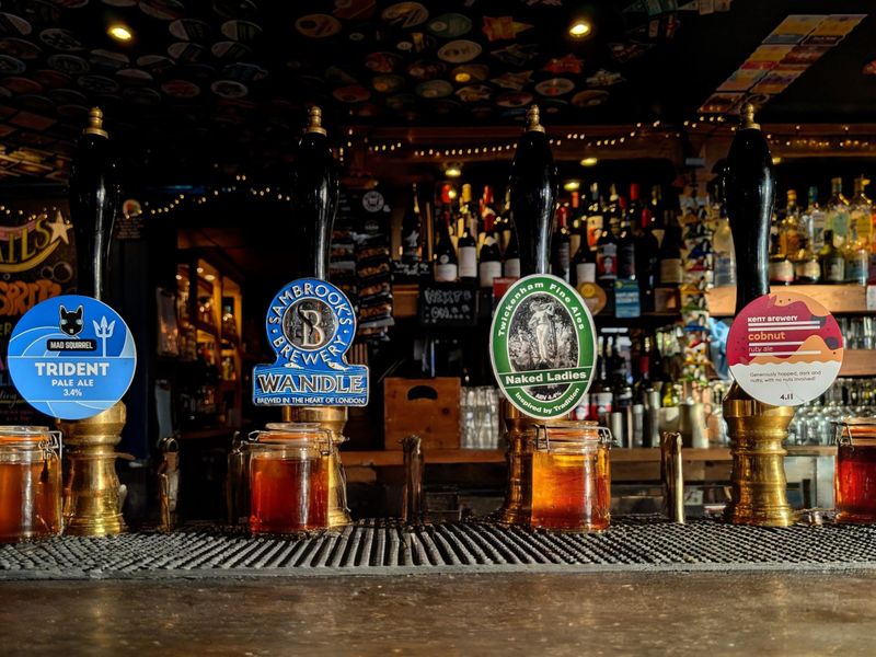 Railway SW16 handpumps - 20250918. (Pub, Bar). Published on 18-09-2025 