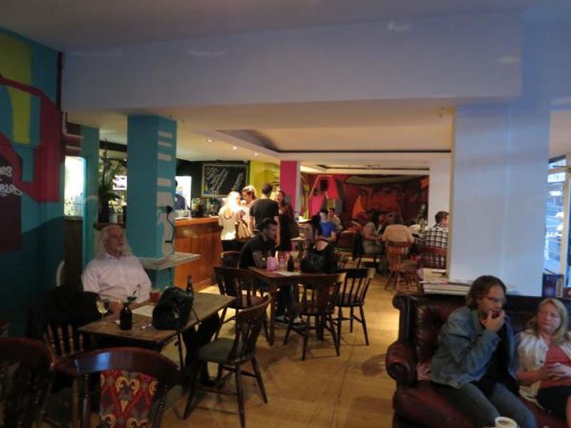 Kaff inside. (Bar). Published on 28-10-2013
