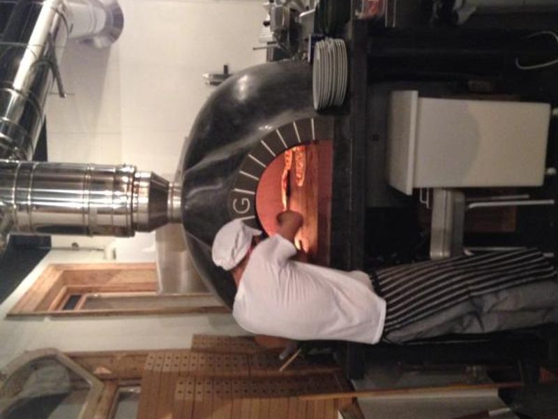 (Restaurant). Published on 13-09-2015