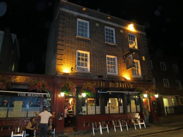 Beehive Pub. (Pub). Published on 28-10-2013