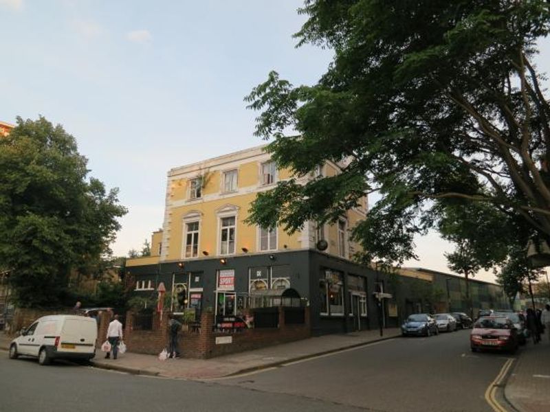 Canterbury Arms. (Pub). Published on 28-10-2013