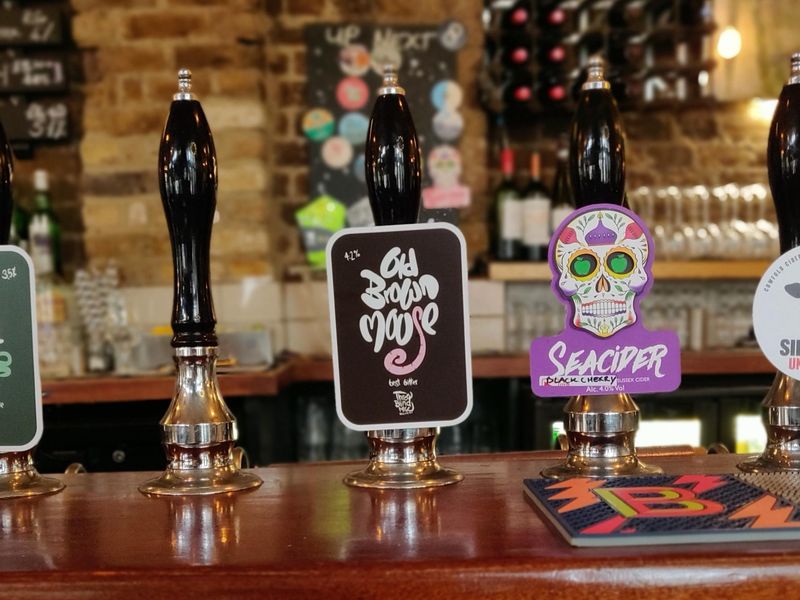 Crown & Anchor handpumps 2022-11-05. (Pub, Bar). Published on 05-11-2022 