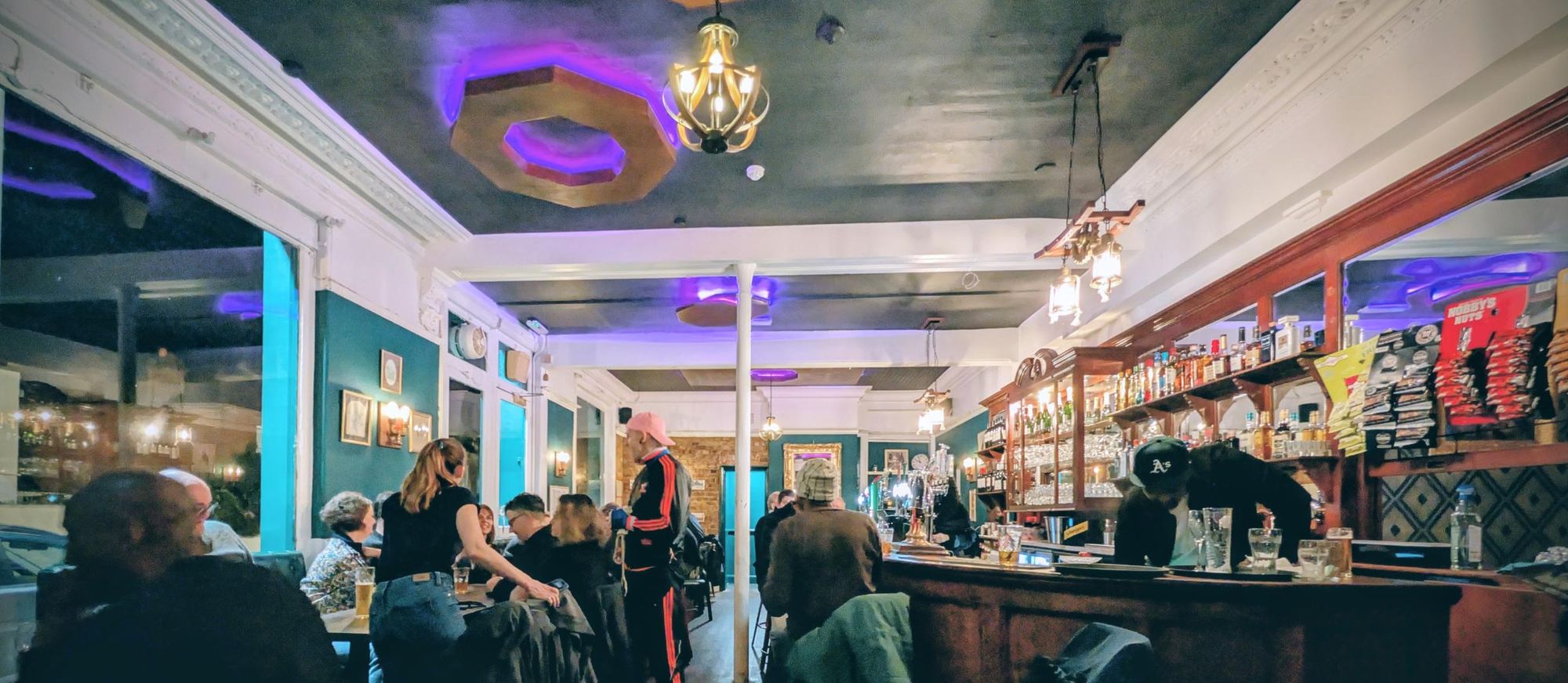 Main bar. (Pub, Customers). Published on 02-03-2026