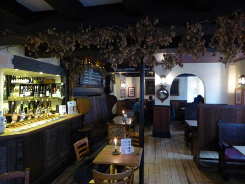 (Pub, Bar). Published on 23-02-2016 
