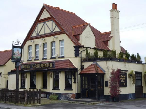 Jolly Gardener, Moneyrow Green. (Pub). Published on 03-11-2012