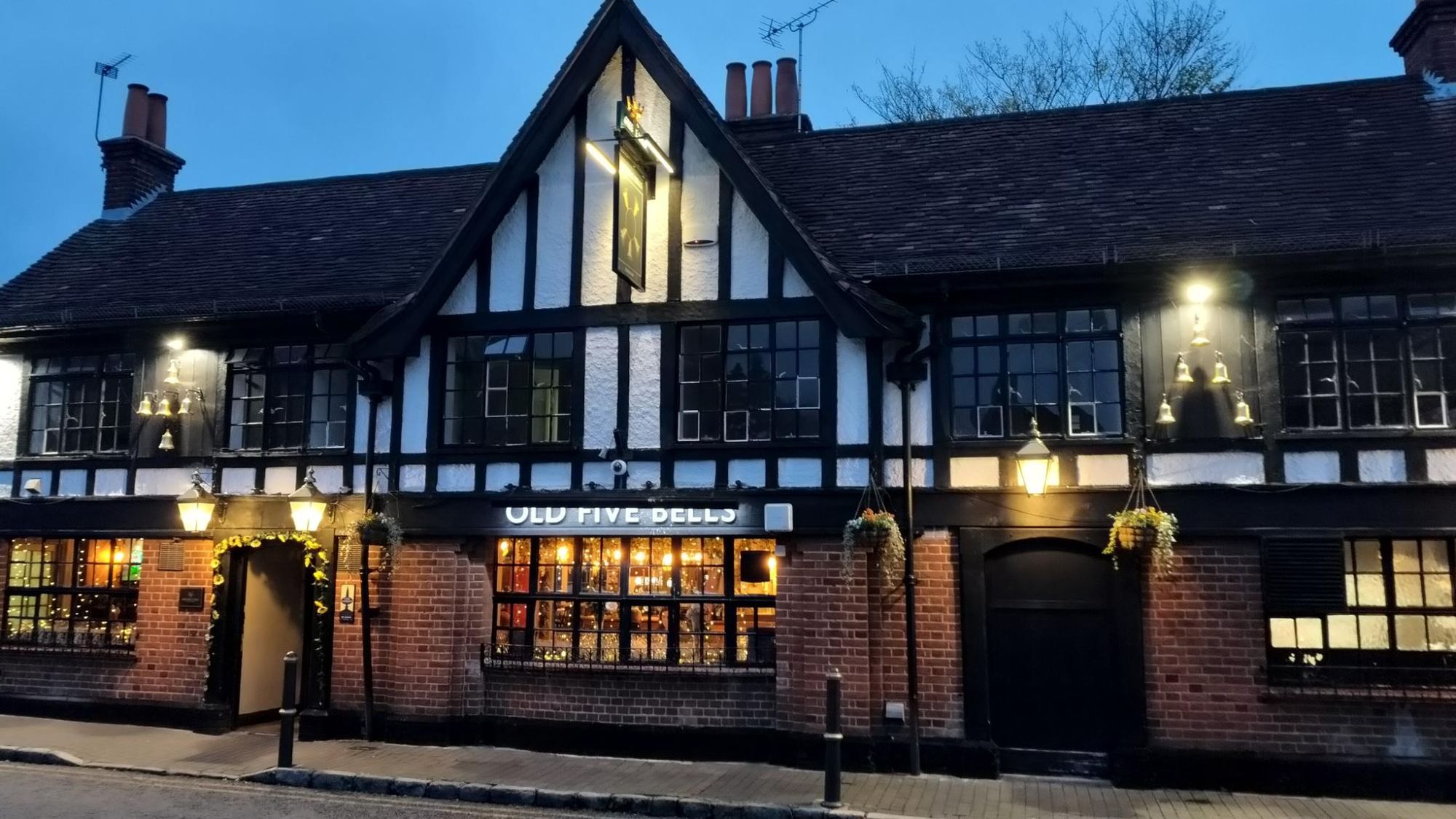 (Pub). Published on 17-11-2025