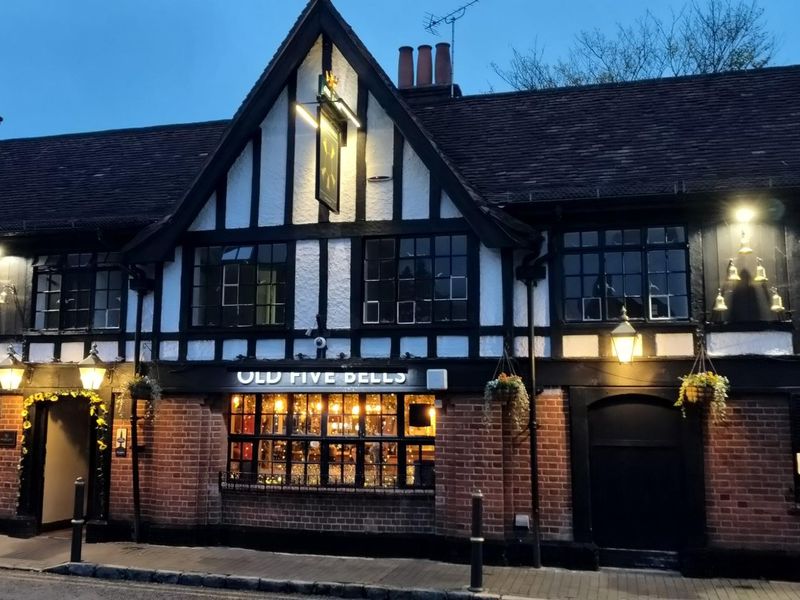 (Pub). Published on 17-11-2025 