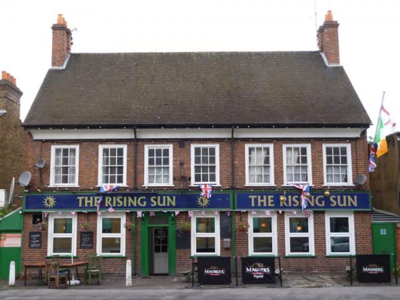 RisingSun, Slough. (Pub). Published on 08-07-2012