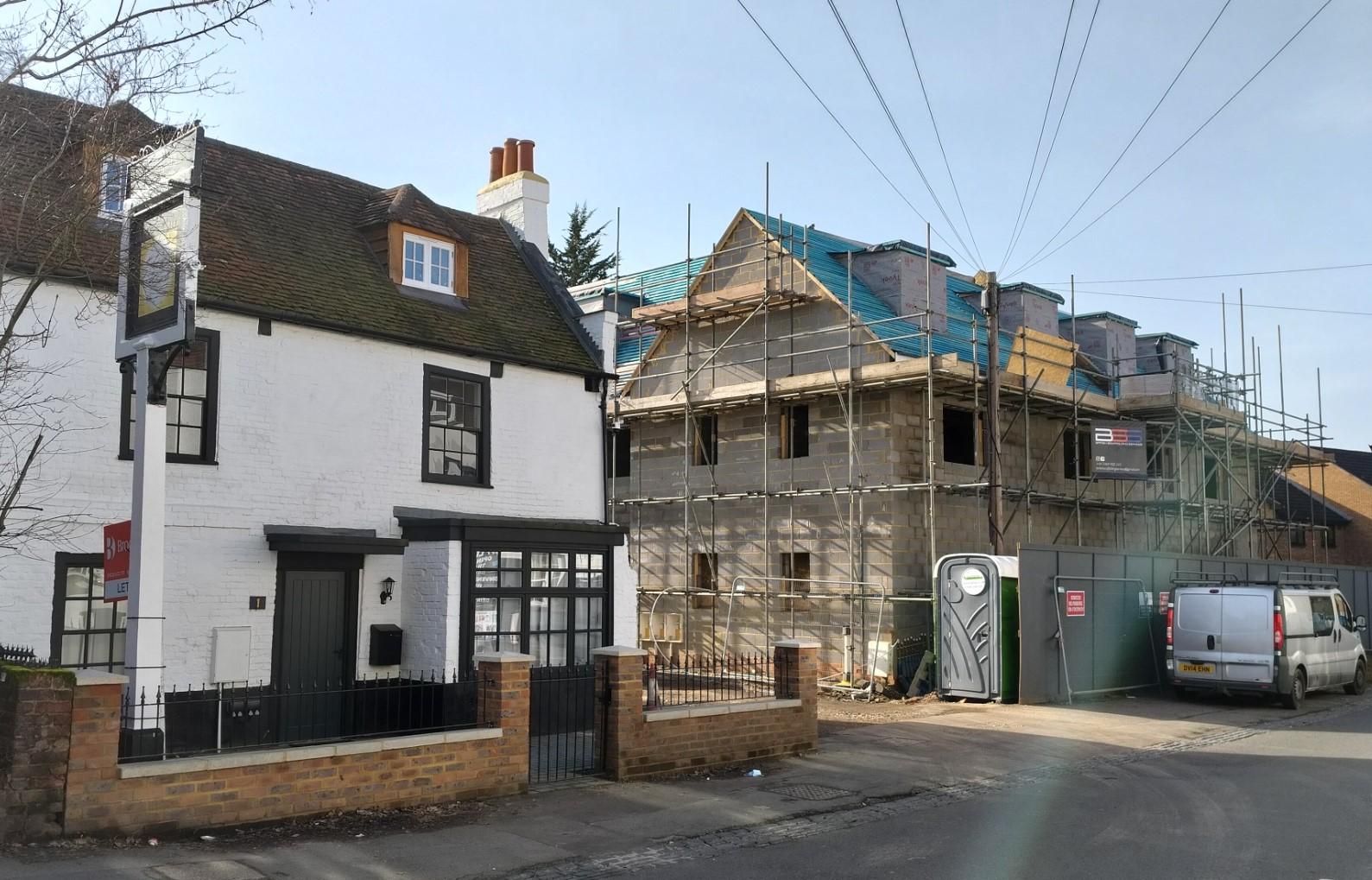 Pub a private residence & a load of flats being build on the car. (Key). Published on 26-02-2026