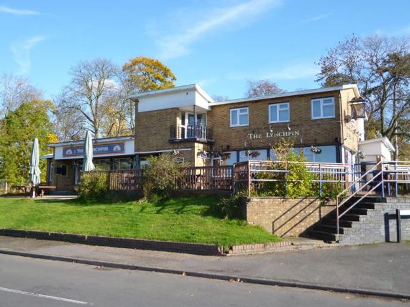 Lynch Pin, Britwell. (Pub). Published on 05-11-2012