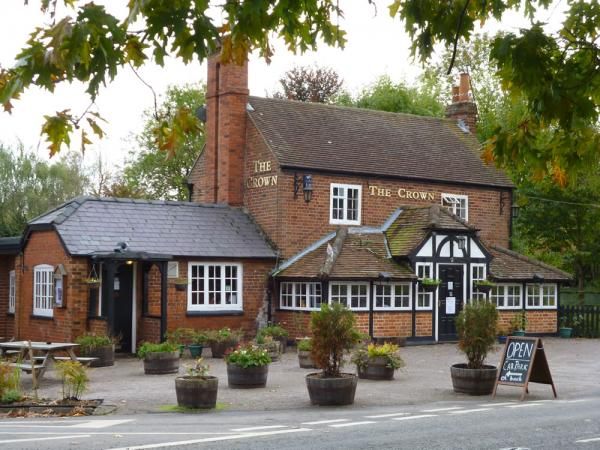 The Crown Inn, Burchetts Green. (Pub). Published on 18-10-2012