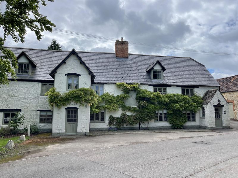 Front view. (Pub, External, Key). Published on 30-05-2024