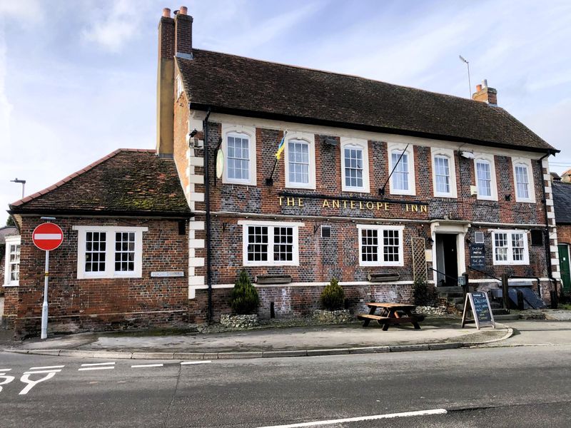 The Antelope Inn, Upavon - January 2024. (Pub, External, Sign, Key). Published on 29-01-2024