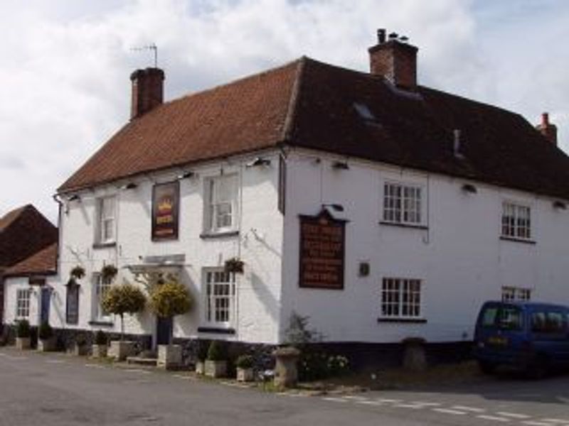 Crown Hotel - Aldbourne. (Pub, External). Published on 07-06-2013