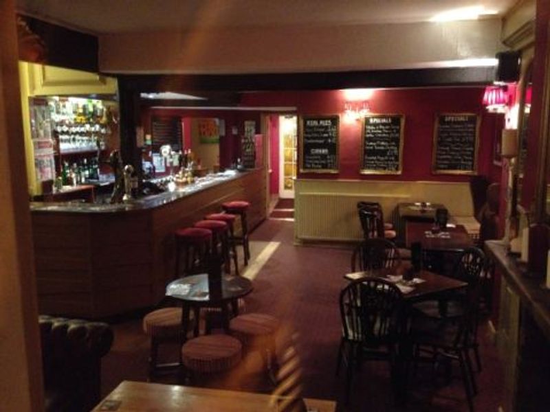 Tipple Inn - Collingbourne Ducis. (Pub, Bar). Published on 16-08-2014