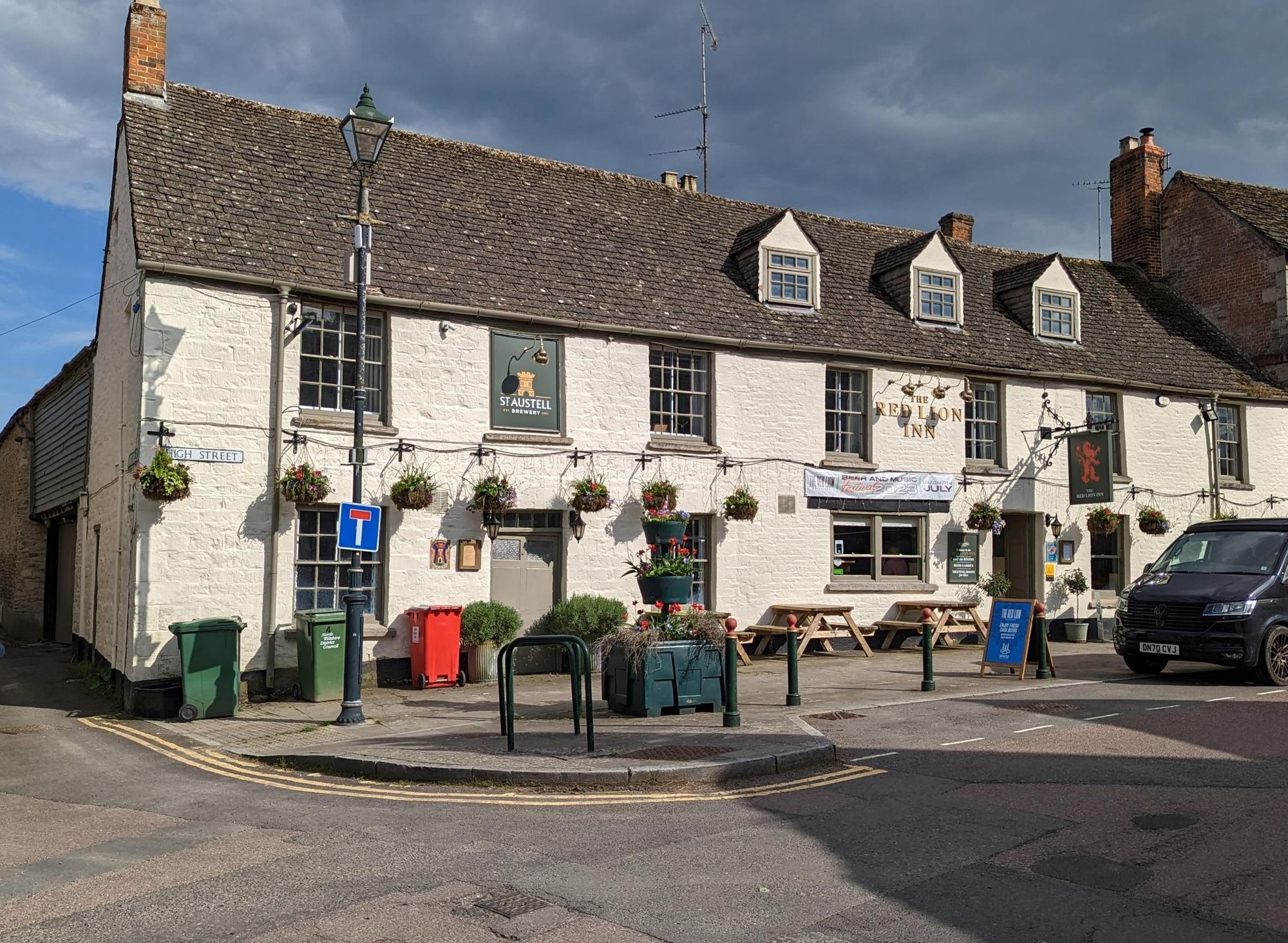 Red Lion, Cricklade in May 2023. (Pub, External, Sign). Published on 11-06-2023