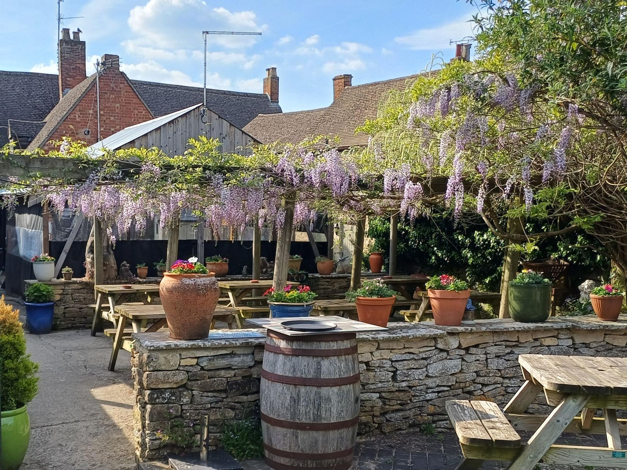Red Lion garden. (External, Garden). Published on 18-05-2024