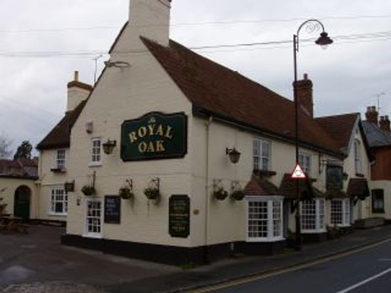 Royal Oak - Pewsey. (Pub, External, Key). Published on 07-06-2013