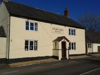 The Bruce Arms in 2013. (Pub, External, Sign). Published on 07-06-2013