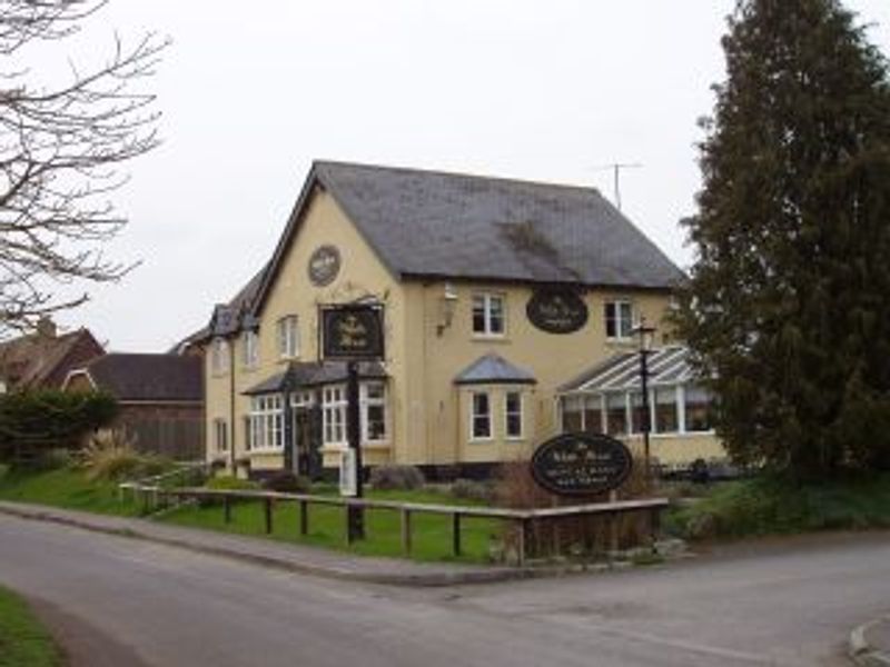 White Horse - Winterbourne Bassett. (Pub, External, Key). Published on 07-06-2013