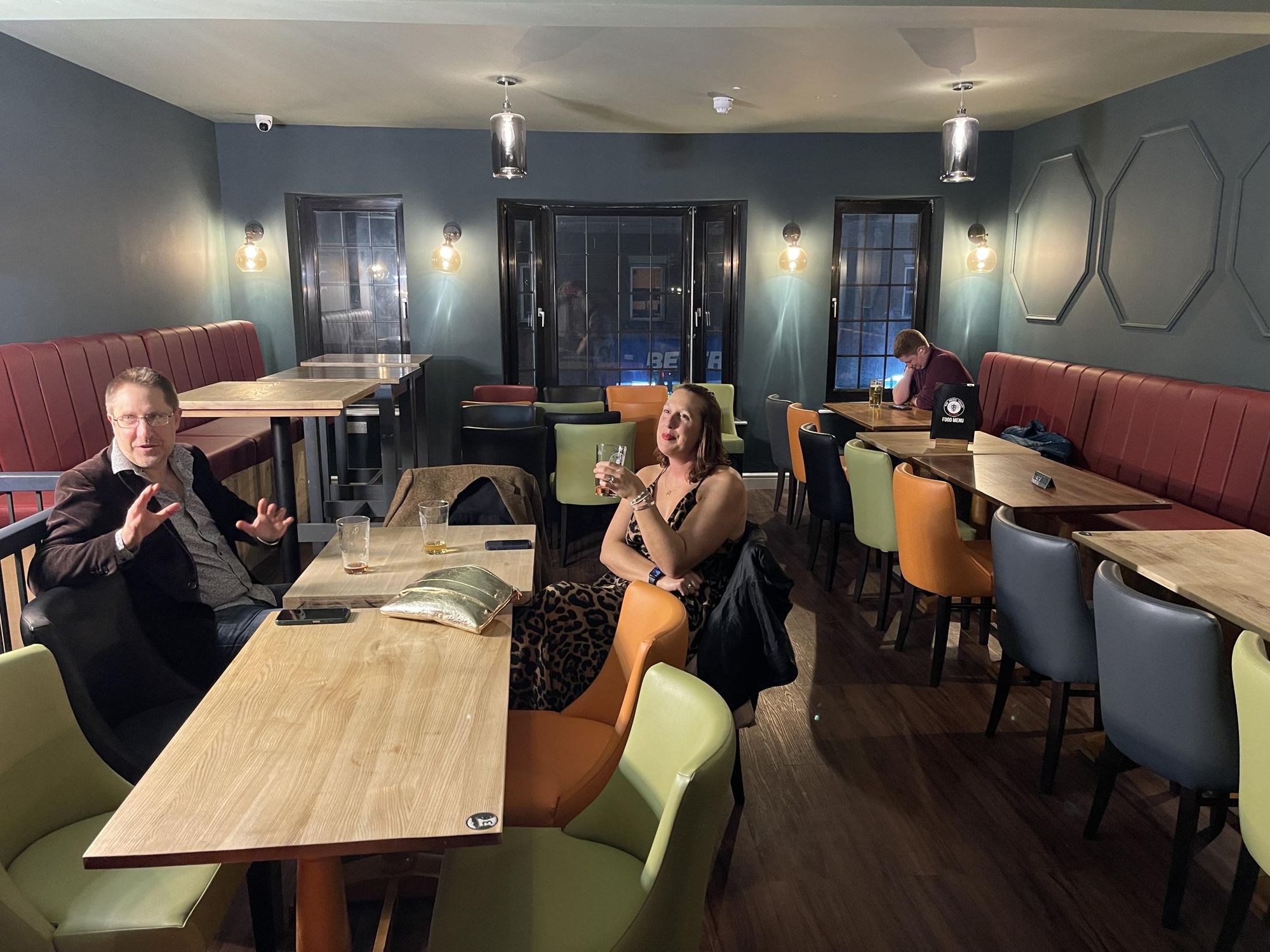 Upstairs. (Pub). Published on 17-12-2024
