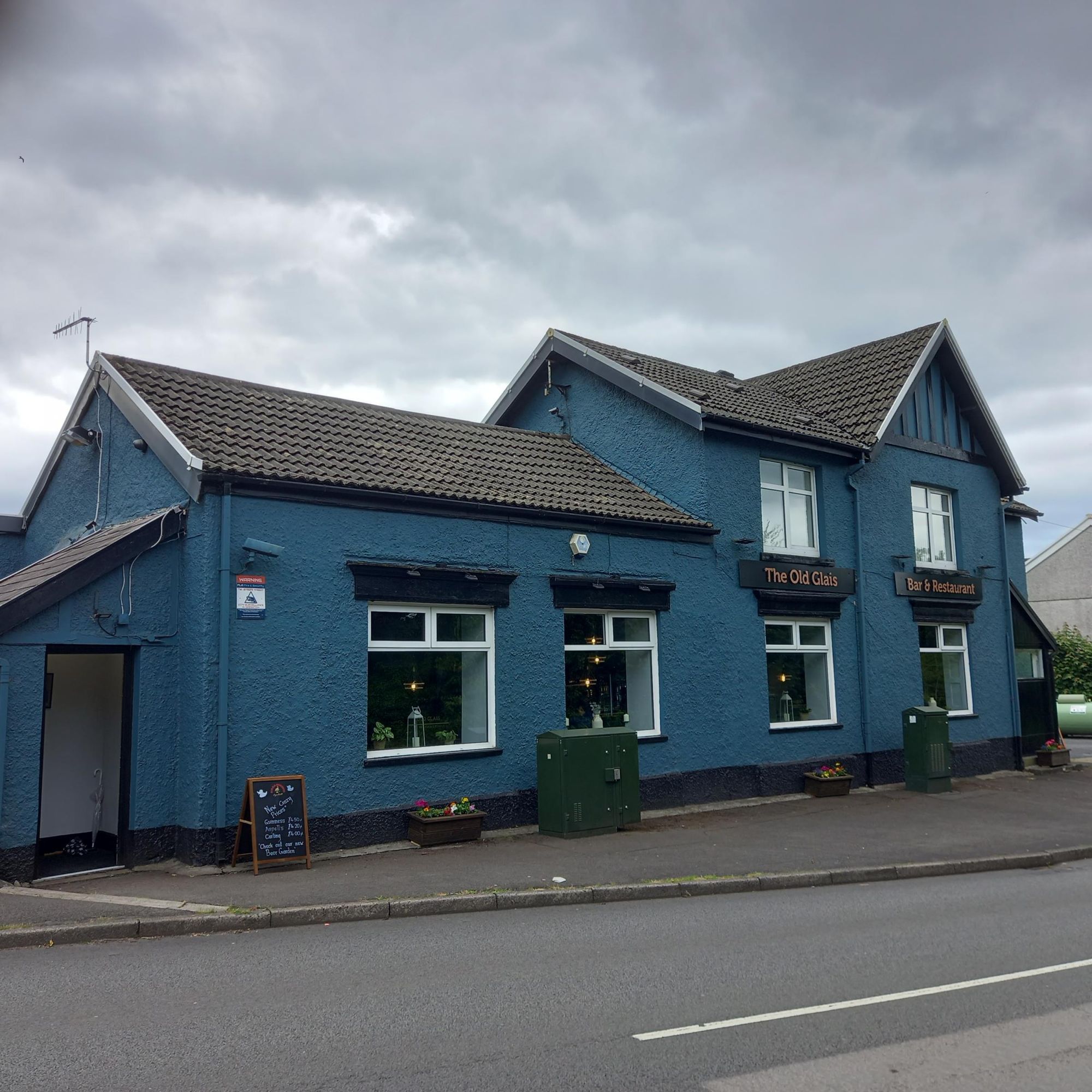 Old Glais Inn & restaurant. (Pub, External, Restaurant). Published on 11-06-2024