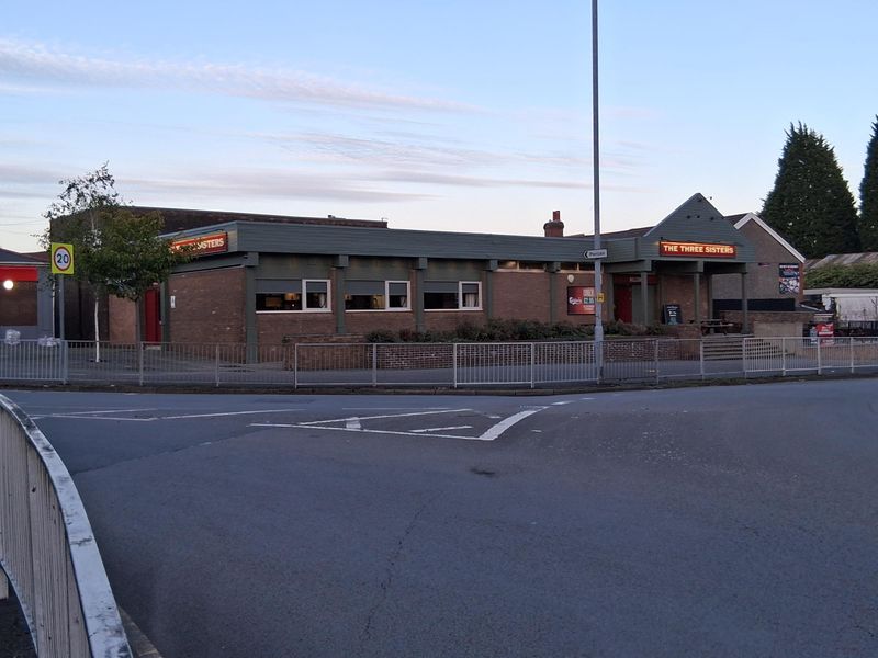 Three Sisters, Cwmbwrla, Swansea. (Pub, External, Key). Published on 22-09-2026
