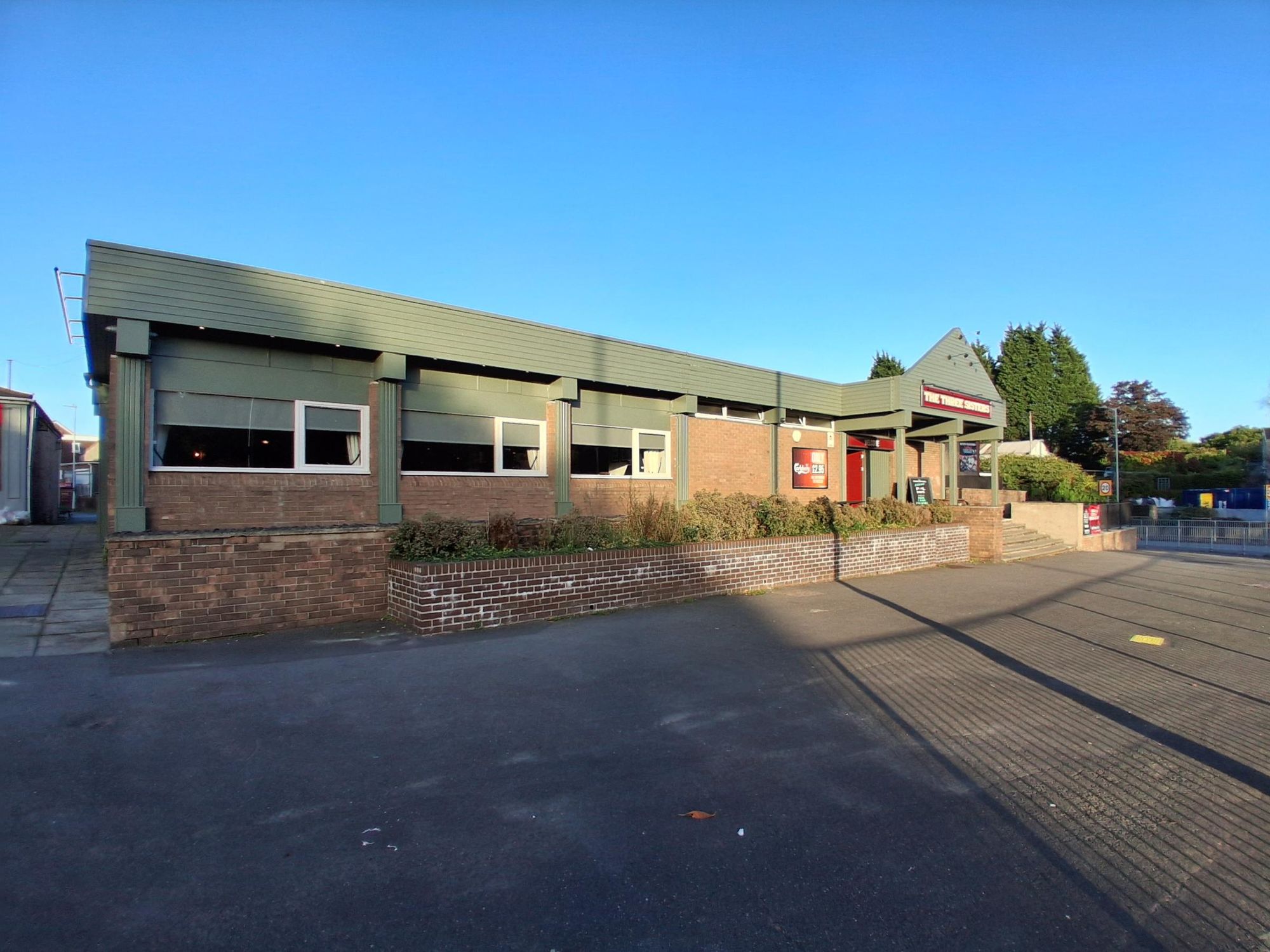 Three Sisters, Cwmbwrla, Swansea. (Pub, External). Published on 22-09-2026