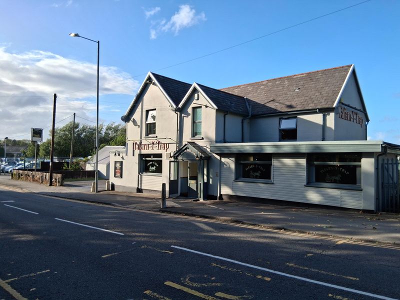 Tafarn Y Trap, Kingsbridge, Gorseinon. (Pub, External). Published on 01-09-2025 